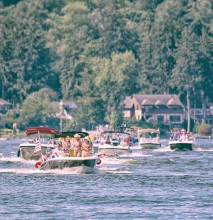 A patriotic boat parade