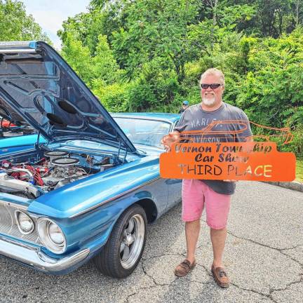 John Stearns of Hamburg took third place with a 1962 Plymouth Savoy. (Photo courtesy of Mayor Anthony Rossi)