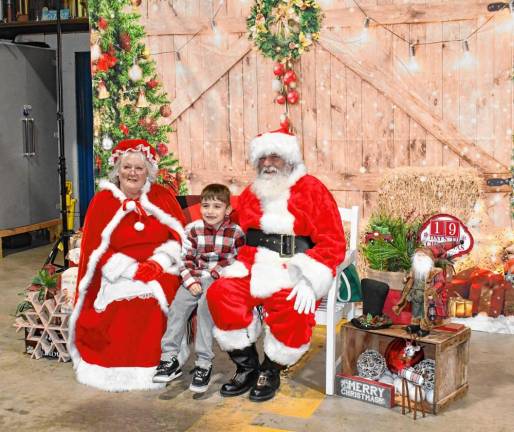 Photos: Annual tree lighting in Vernon