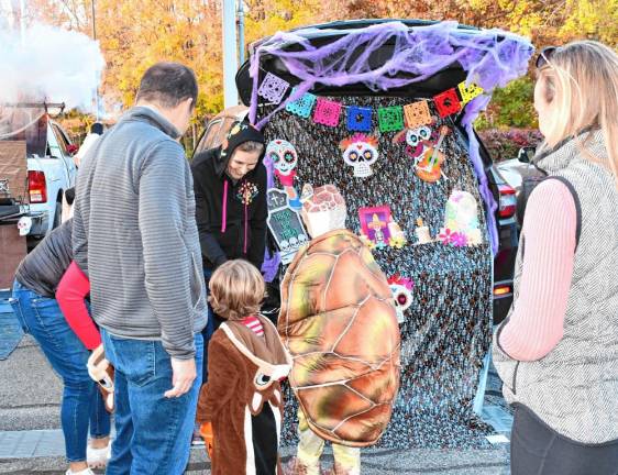 <b>Byram-A-Blaze on Friday, Oct. 18 was sponsored by the Byram PTA. It included a Trunk or Treat, pumpkin decorating, bounce house, games, face painting and food trucks. (Photo by Maria Kovic)</b>