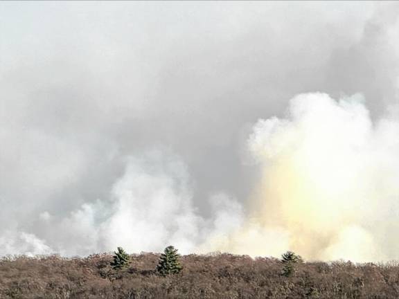 Smoke from wildfires is visible from Hewitt on Saturday afternoon, Nov. 9. (Photo by Denise von Wilke)