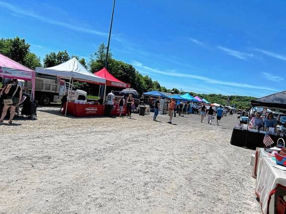 Vendors line up in Woodbourne Park. (Photo by Daniele Sciuto)