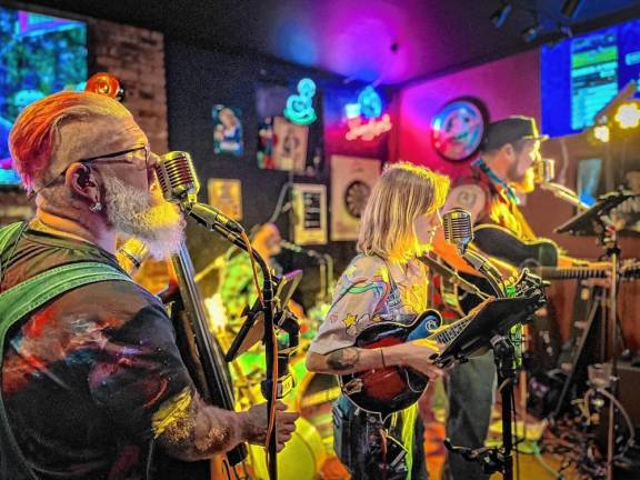 <b>Frankie Goes to Dollywood, an ’</b>80s bluegrass band, plays Saturday night at Brick &amp; Brew in Franklin. (Photo courtesy of Frankie Goes to Dollywood)