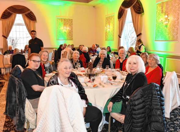 <b>SH3 The Senior Holiday Luncheon was held at Casa Bianca in Oak Ridge.</b>