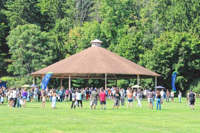 Students play games on the Connor Green during orientation Wednesday, Aug. 28.