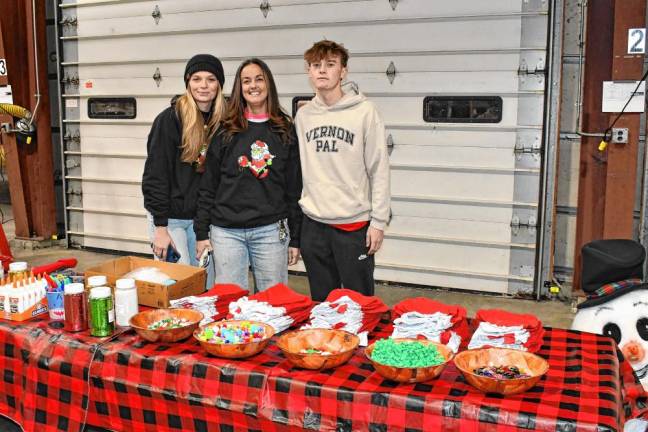 Photos: Annual tree lighting in Vernon