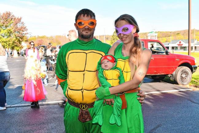 <b>Dan, Bentley and Lona Ashley of Sussex at the fifth annual Trunk or Treat sponsored by Helping Hands of Sussex County</b>. (Photos by Maria Kovic)