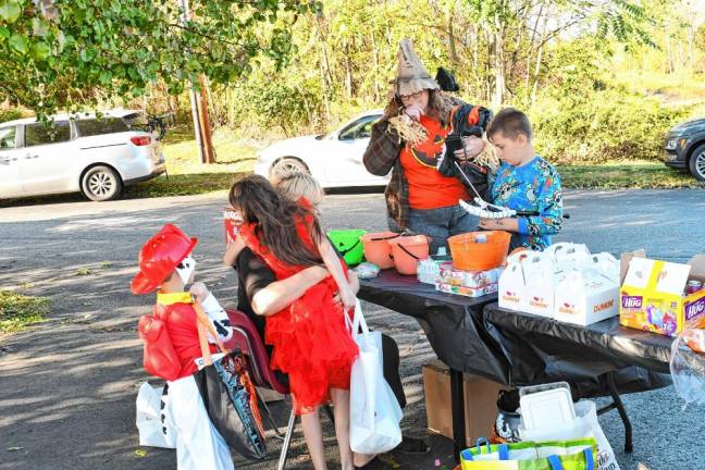 Photos: Helping Hands’ Trunk or Treat